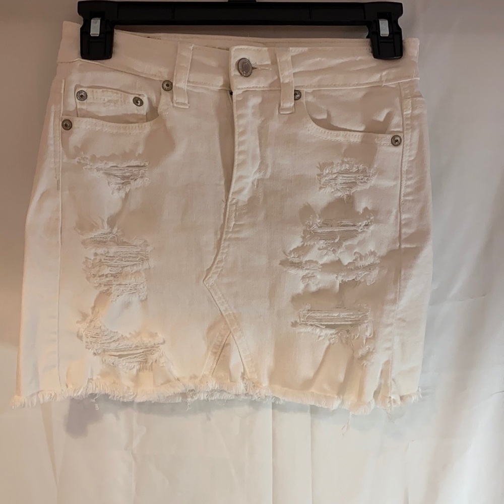 White denim skirt